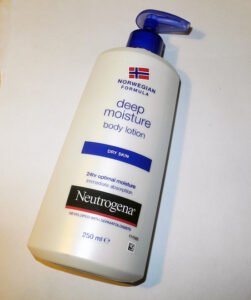 Body Lotion: Lebih dari Sekadar Pelembap, Panduan Memilih yang Tepat untuk Kulit Sehat dan Bercahaya