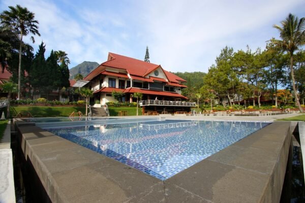 Menjelajahi Pesona Agrowisata Malang: Harmoni Alam, Edukasi, dan Kesegaran di Lereng Gunung