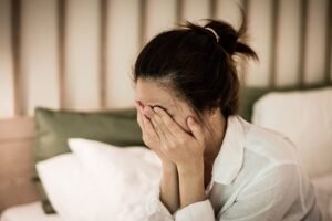 Stres dan Depresi: Memahami Perbedaan dan Dampaknya pada Kesehatan Mental