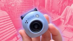 Menangkap Kenangan Instan: Mengulas Dunia Kamera Instax di Era Digital